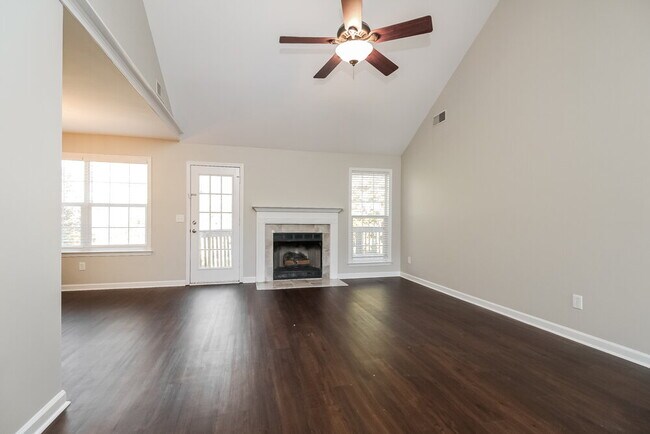 Photo - 1126 Poplar Hollow Dr