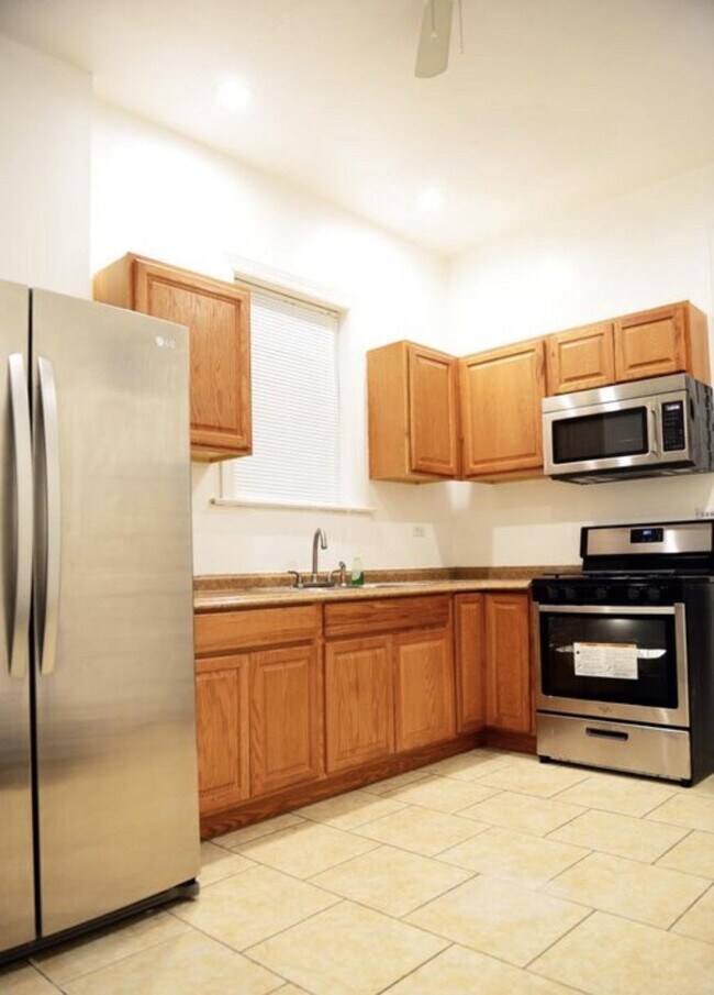 Photo - 4734 S Prairie Ave Unit 1
