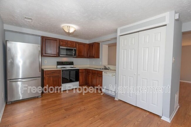 Photo - 4686 Hercules Ln