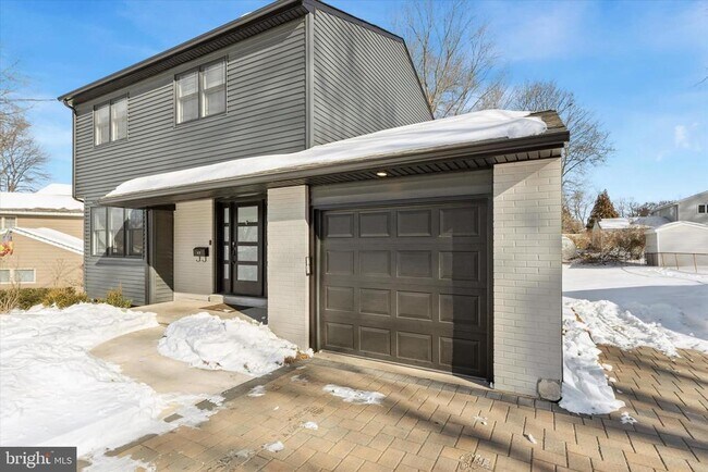 Photo - 17 McLaughlin Dr