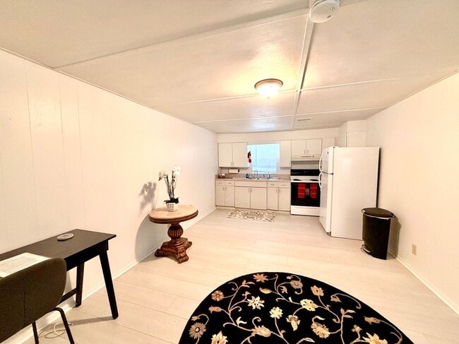 Photo - 9999 NE 120th St