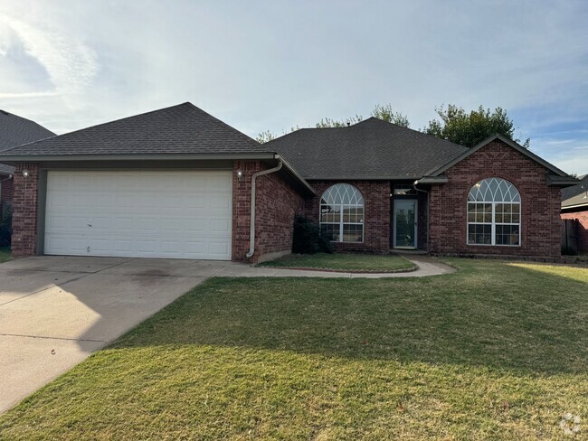 Building Photo - 4 bed in Putnam City! New luxury plank flo... Rental