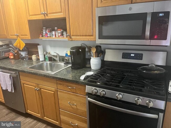 Photo - 1658 Thetford Rd