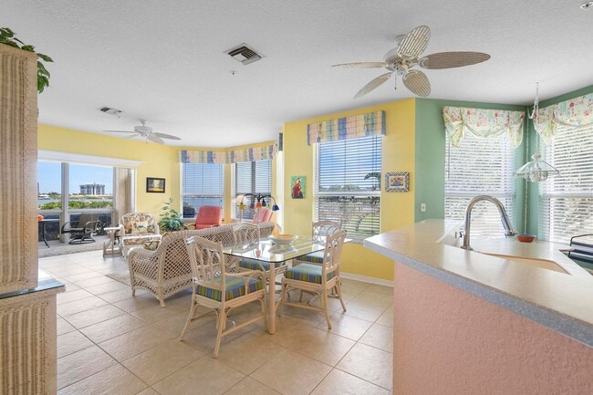 Photo - Beautiful Fully Furnished 3/2 Bouchelle Is...