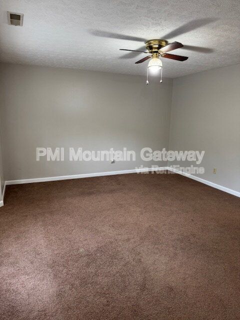 Photo - 100 Fieldale Rd