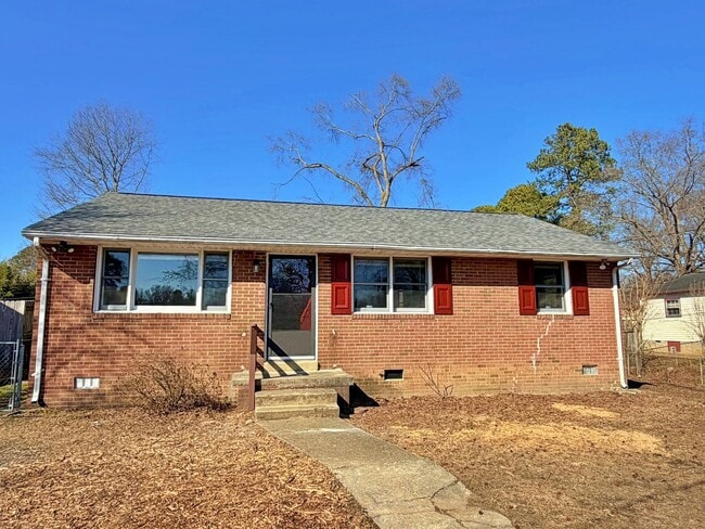 Building Photo - 3 Bedroom Brick Rancher in North Chesterfield