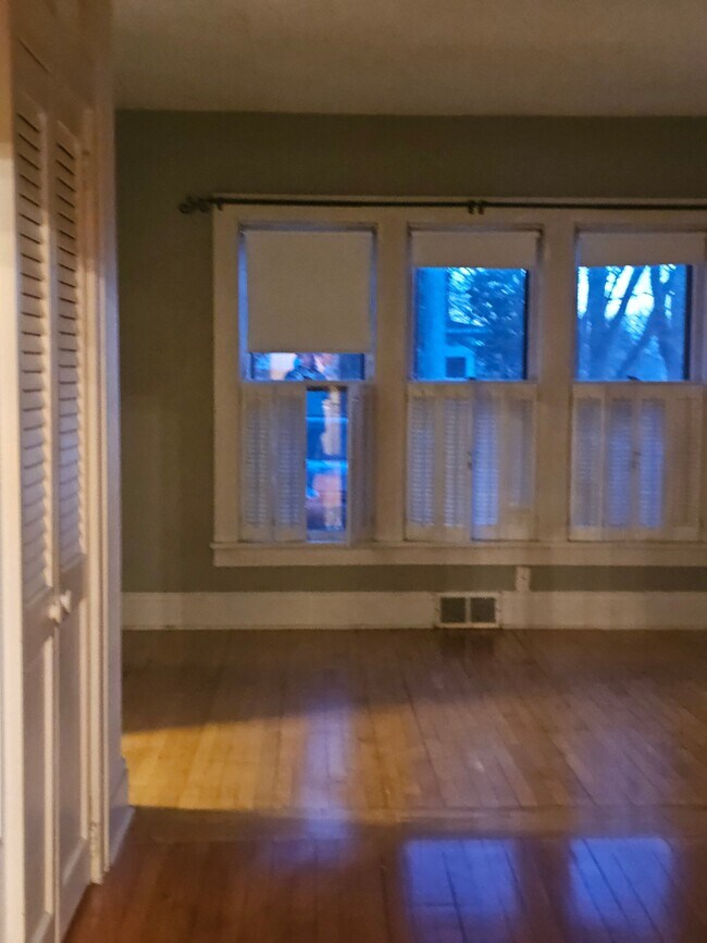Photo - W379N5686 N Lake Rd Unit Apt. 3