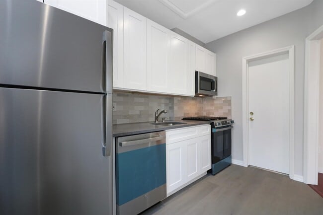 Photo - 1620 Palisade Ave Unit 1