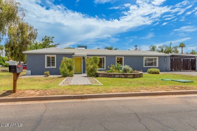 Building Photo - 2441 E Edgemont Ave Rental