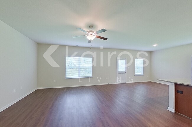 Photo - 1103 Freedom Pkwy