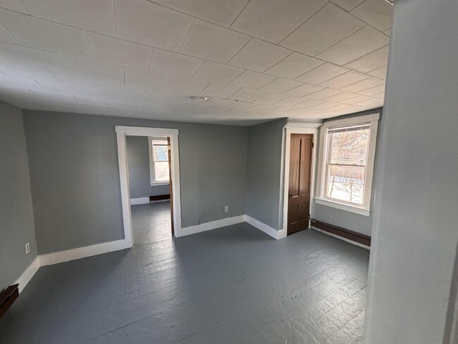 Photo - 1BR/1BA Apartment – Prime Location Near Downtown Bath! Unit 3