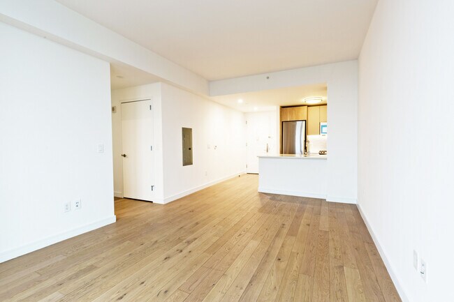 Photo - 42-20 24th St