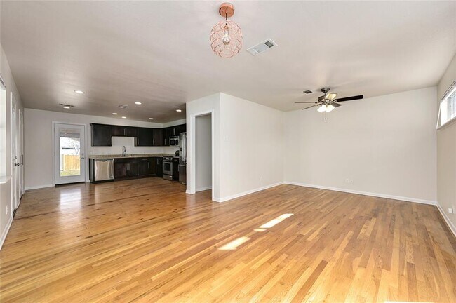 Photo - 1709 Ulit Ave