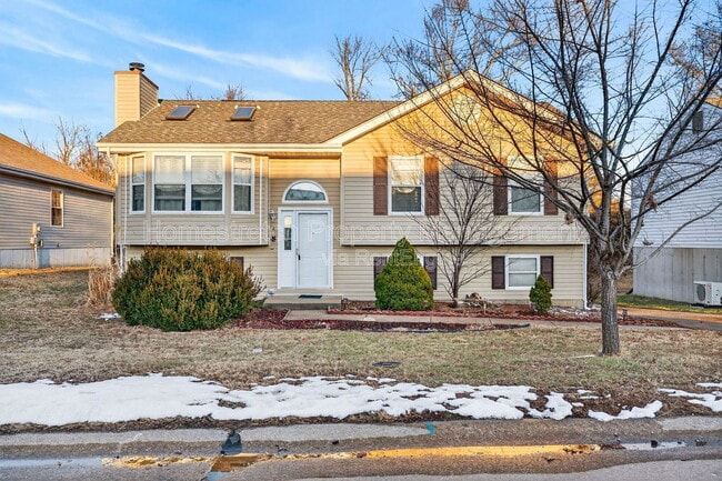 Building Photo - 4 Devondale Pl