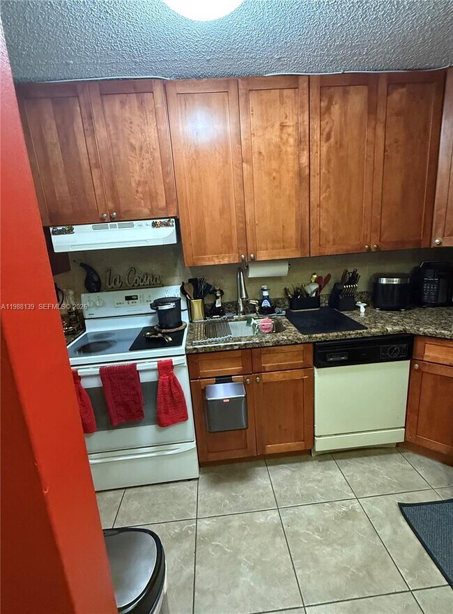 Photo - 550 SW 115th Ave Unit 304F