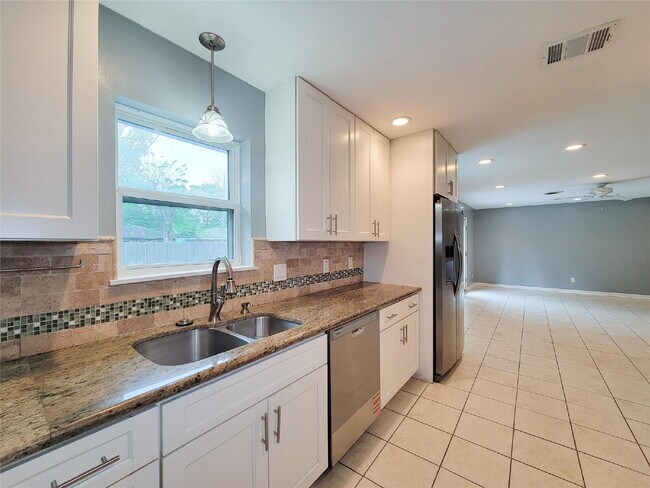 3 Bed Home for Rent in Westbury 77035 with Large Fenced Yard & Deck