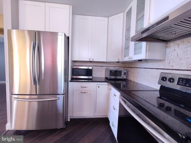Photo - 7671 Coachlight Ln