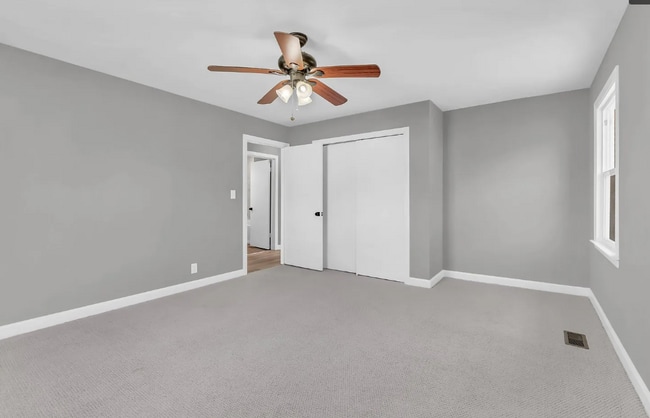 Photo - 1104 Irving Ln
