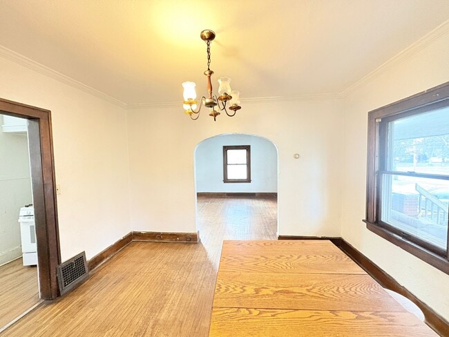 Photo - 1907 Oakwood Ave