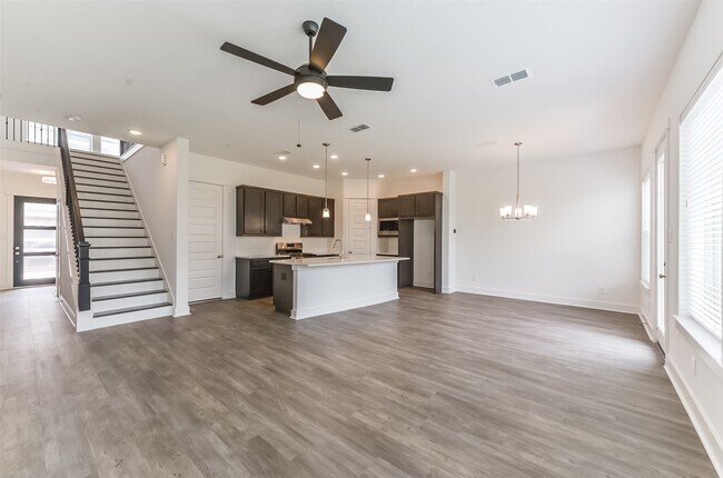 Photo - 10916 Keaton Landing Dr