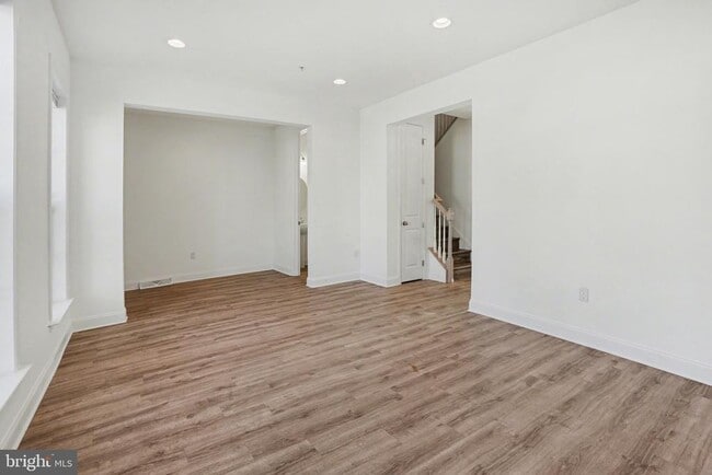 Photo - 205 Hoke Farm Way