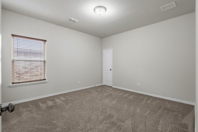 Photo - 3732 Fossil Tree Ln