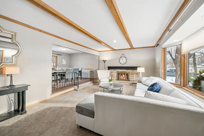 Photo - 7450 Duluth St