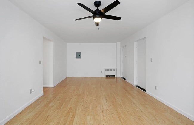 Building Photo - 38 Juniper St Unit 96##