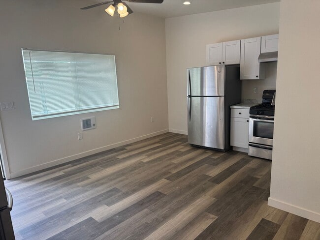 Photo - 1031 S 26th St Unit 1031 S 26th St