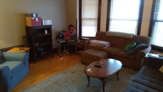 Photo - 1031 E Idaho St Unidad lower