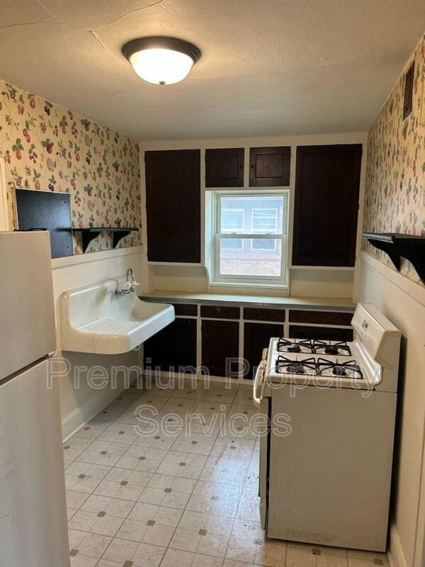 Photo - 2219 11th St