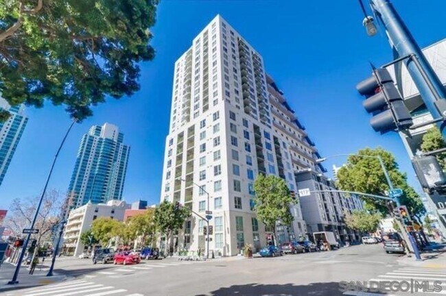 Photo - 1240 India St Unidad 1507