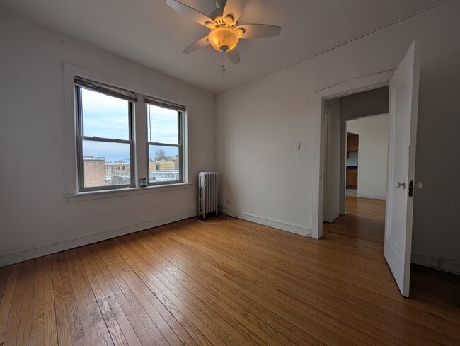 Photo - 3500 N Greenview Ave Unit 4501-2E