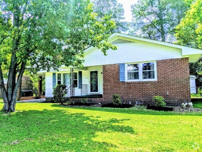 Building Photo - 2614 Tryon Dr Rental