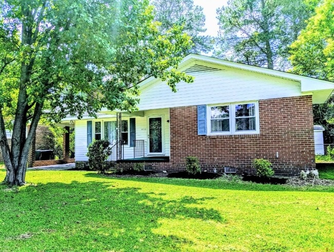 Photo - 2614 Tryon Dr House