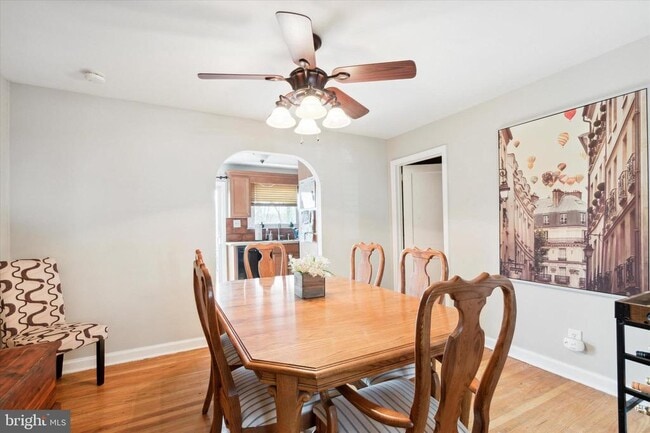 Photo - 327 E 9th Ave