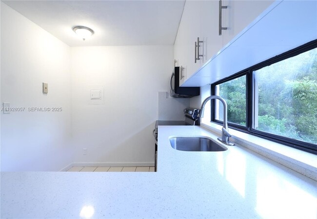 Photo - 17021 N Bay Rd Unit 517