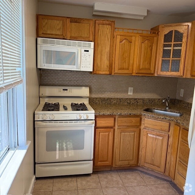 Building Photo - 3 Lower Beacon St Rental