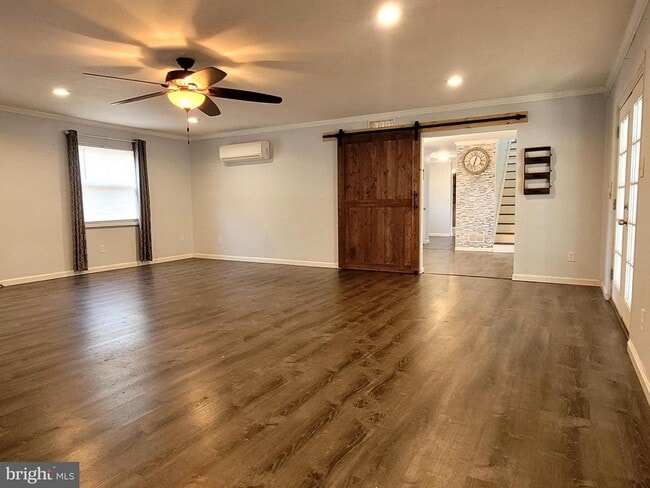 Photo - 6 Tudor Ct