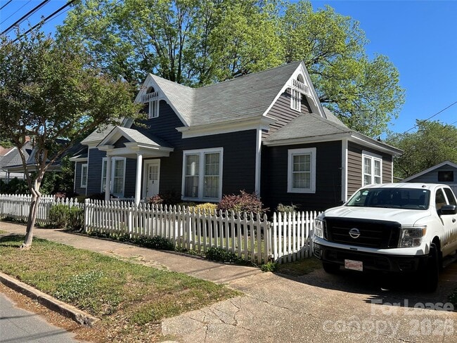 Photo - 412 W Horah St