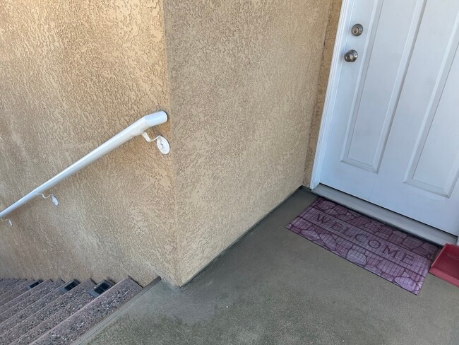 Photo - 21921 Halldale Ave Unidad 1