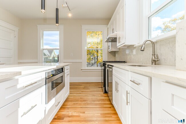 Photo - 27 Hubinger St Unit 2