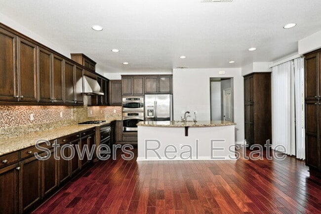Photo - 630 Bond Ct