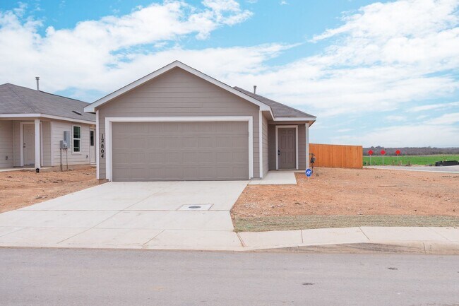 Brand New in Spring Grove!!! - Brand New in Spring Grove!!! House