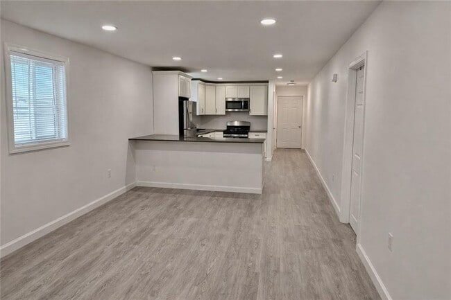 Photo - 35 Douglas Ave Unit 35