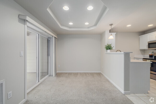 2BR, 2BA - 1,094SF - Dining Room