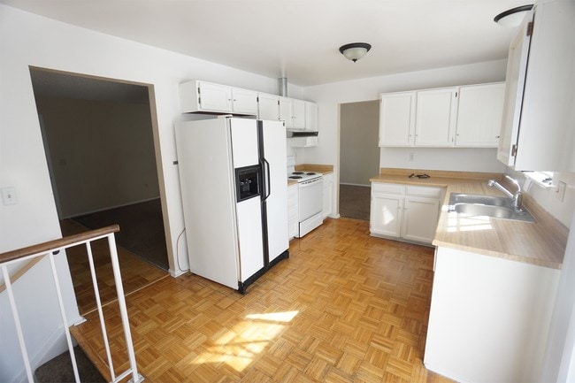 Photo - 7047 S Fairfax St