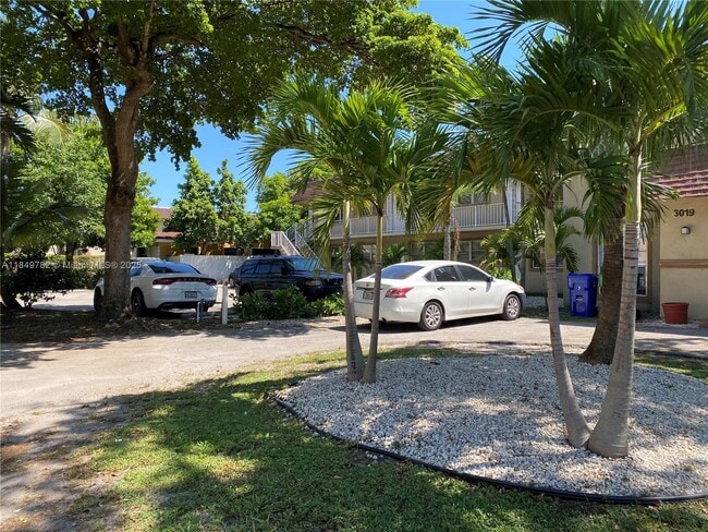 Building Photo - 3019 SW 68th Ter Rental
