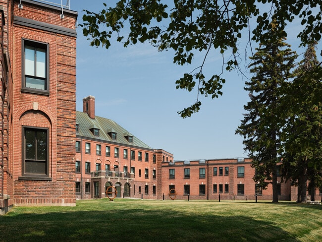 Building Photo - Mellem Grace Dart