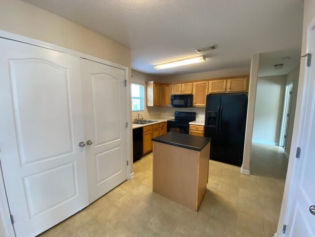 Photo - BRIDGEWATER HOME WITH FENCED IN YARD! PRE-...